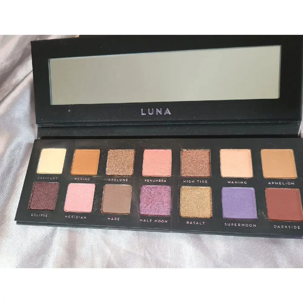 Bad Habit Luna eyeshadow palette